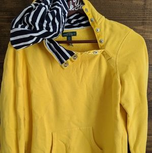 Yellow sweatshirt